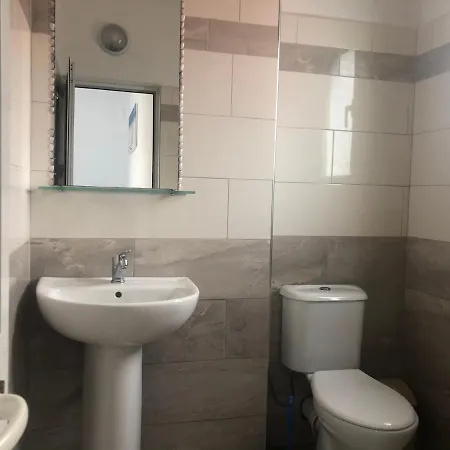 מלון Romantika Shëngjin